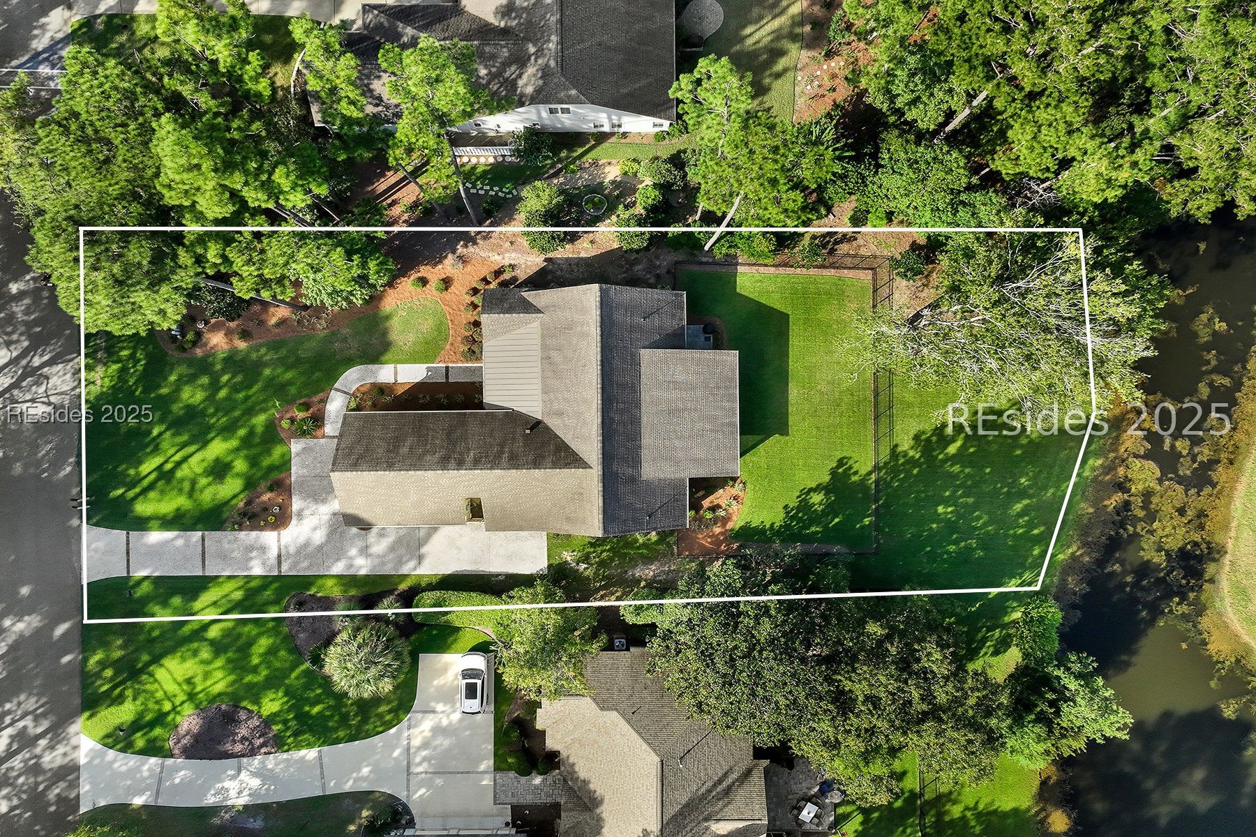 190 White Oaks Circle