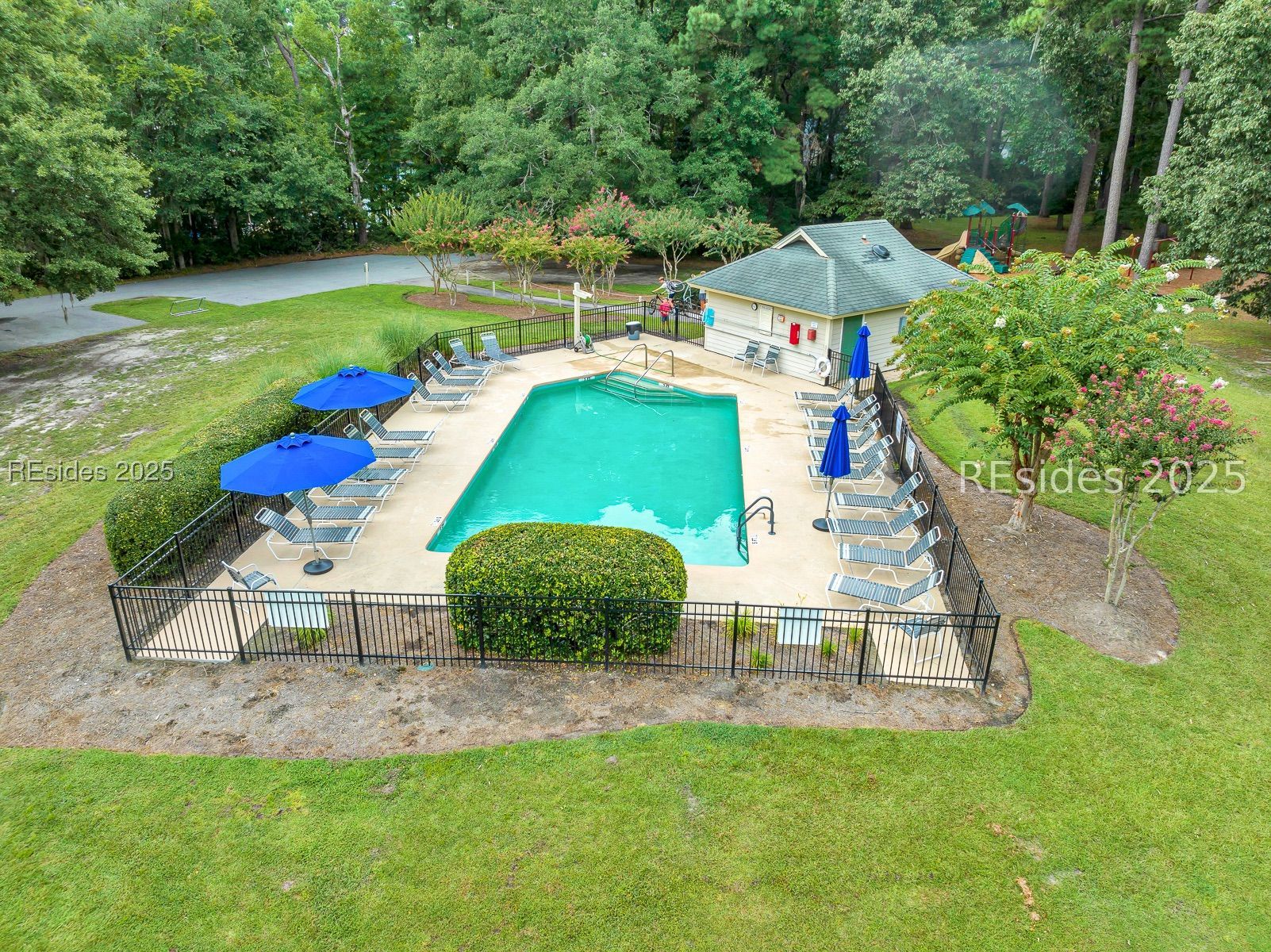 190 White Oaks Circle