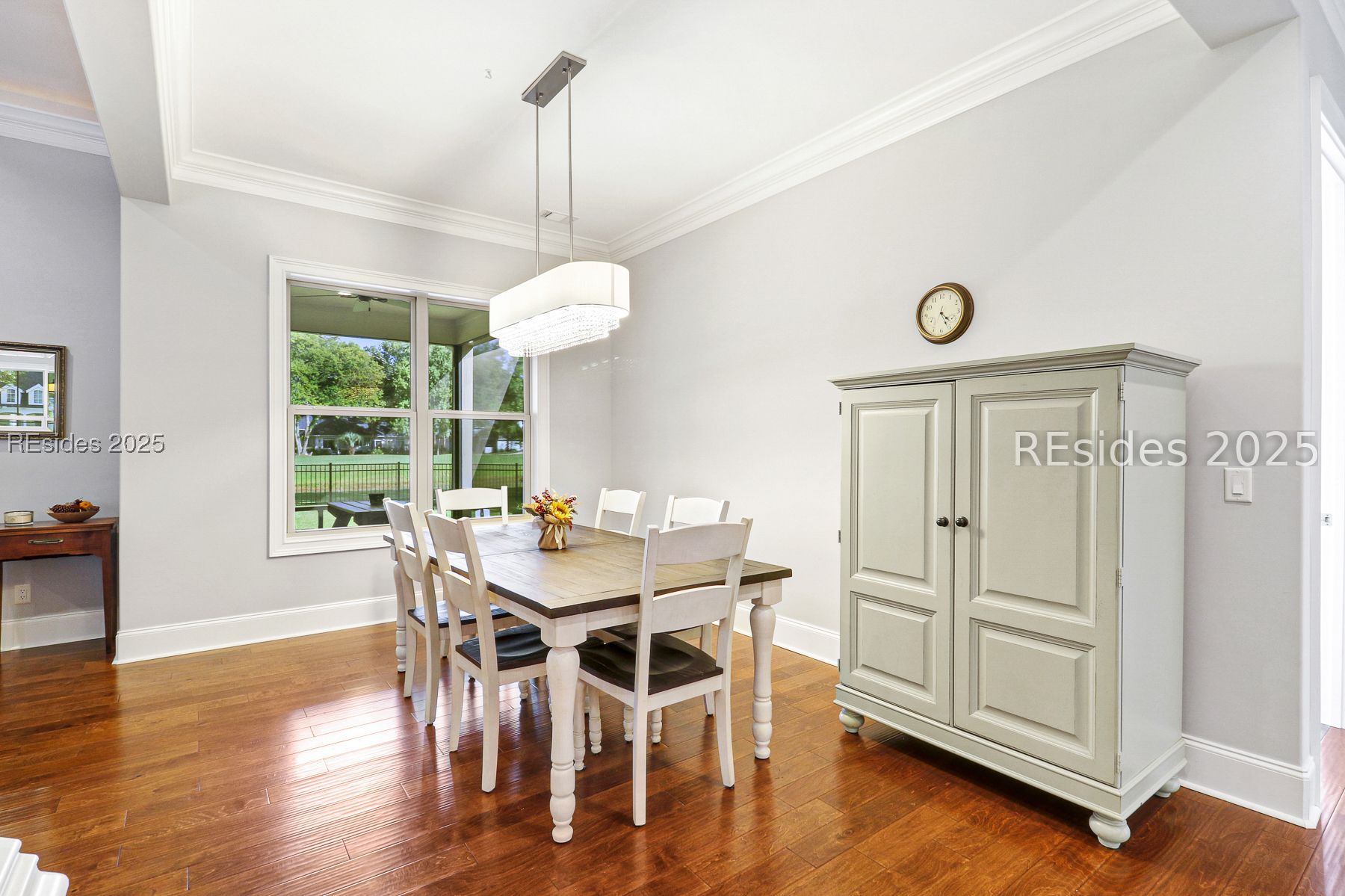 190 White Oaks Circle