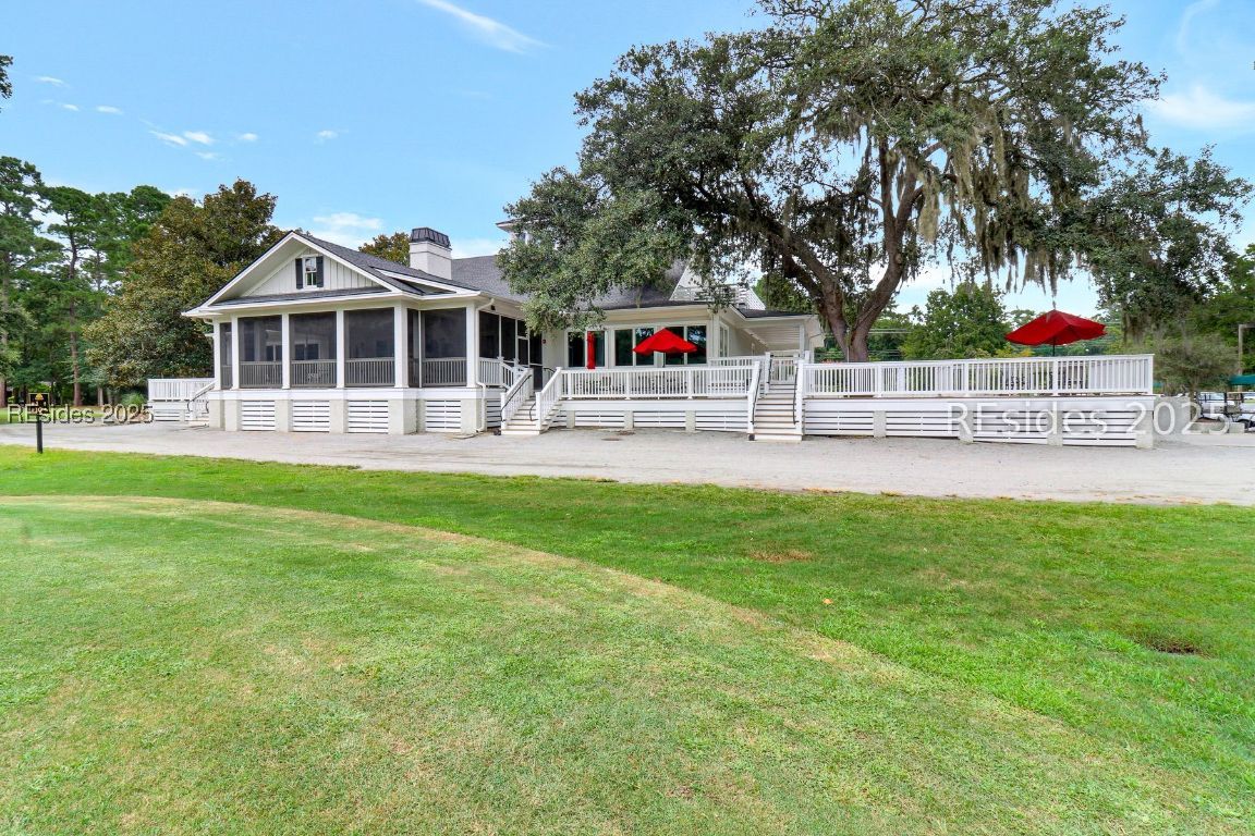 190 White Oaks Circle