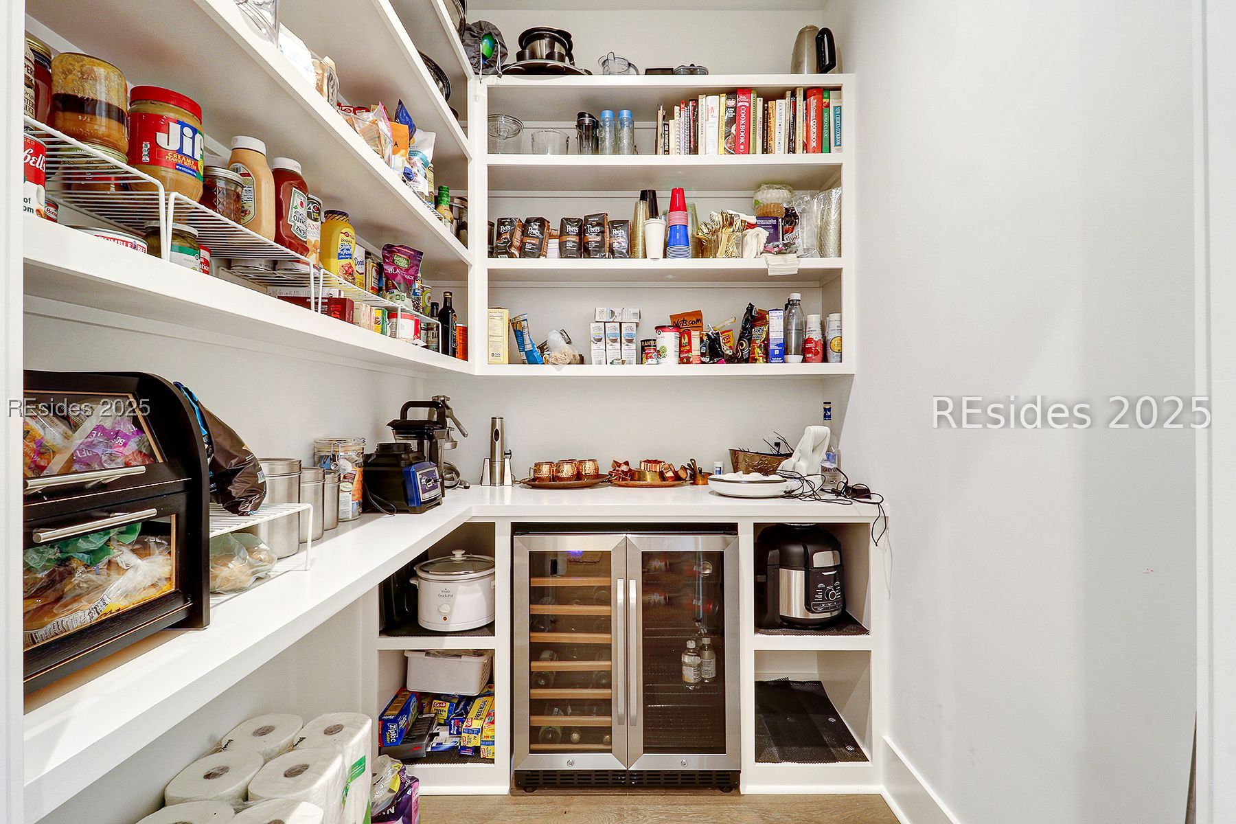 61 Winding Oak Drive