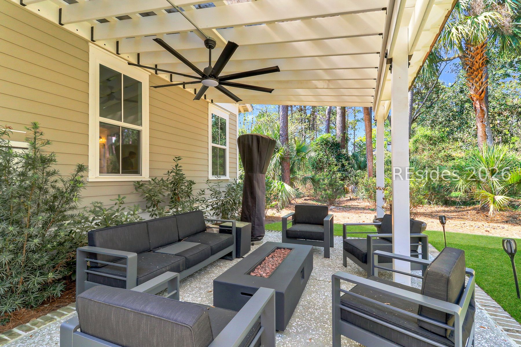 61 Winding Oak Drive