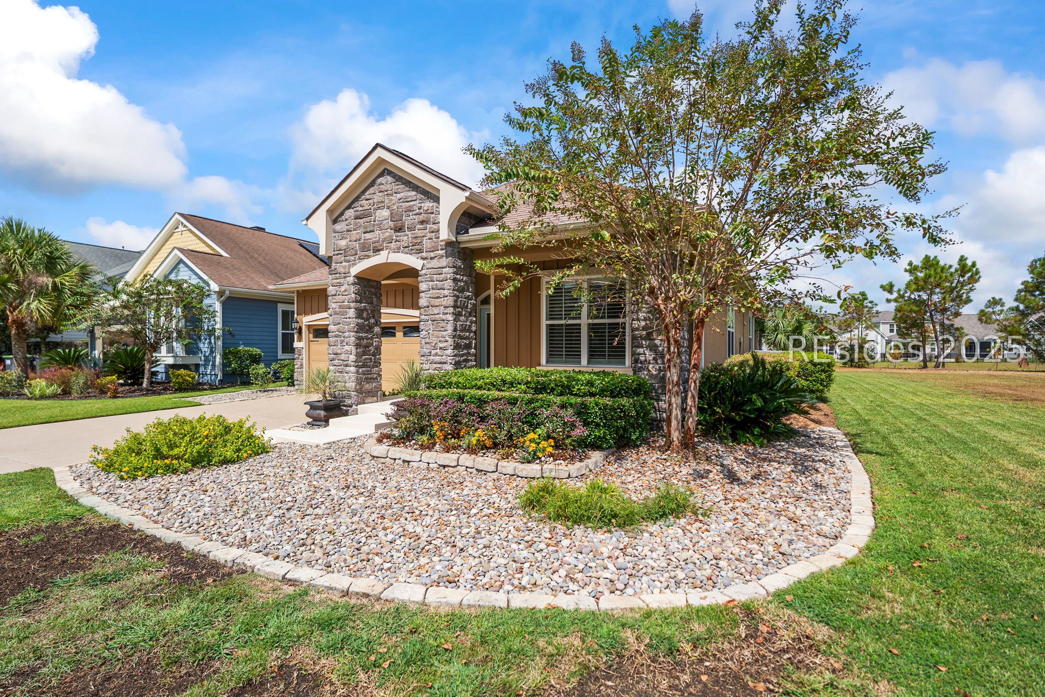 240 Garden Row Drive N