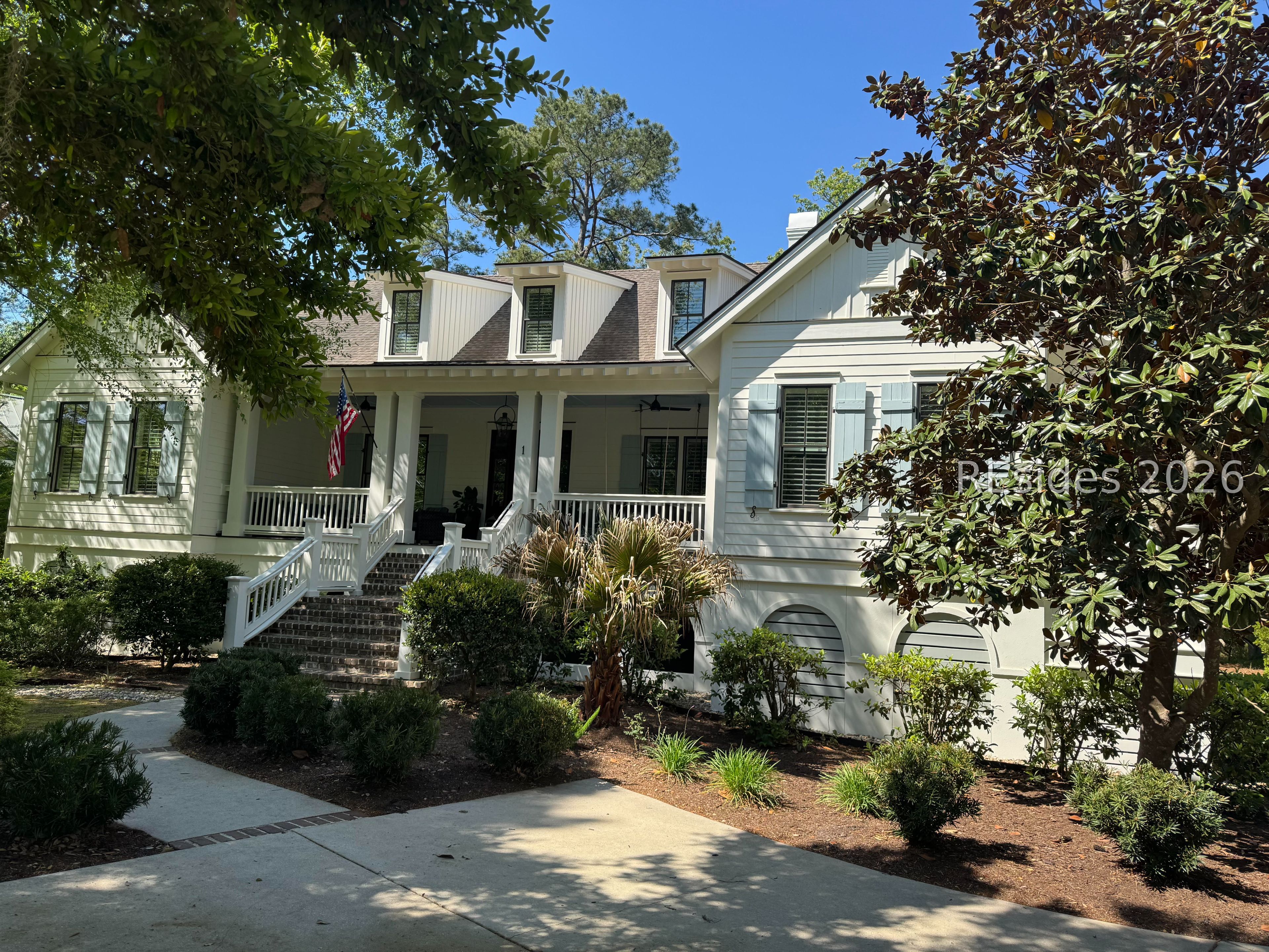 1 Ivanhoe Circle