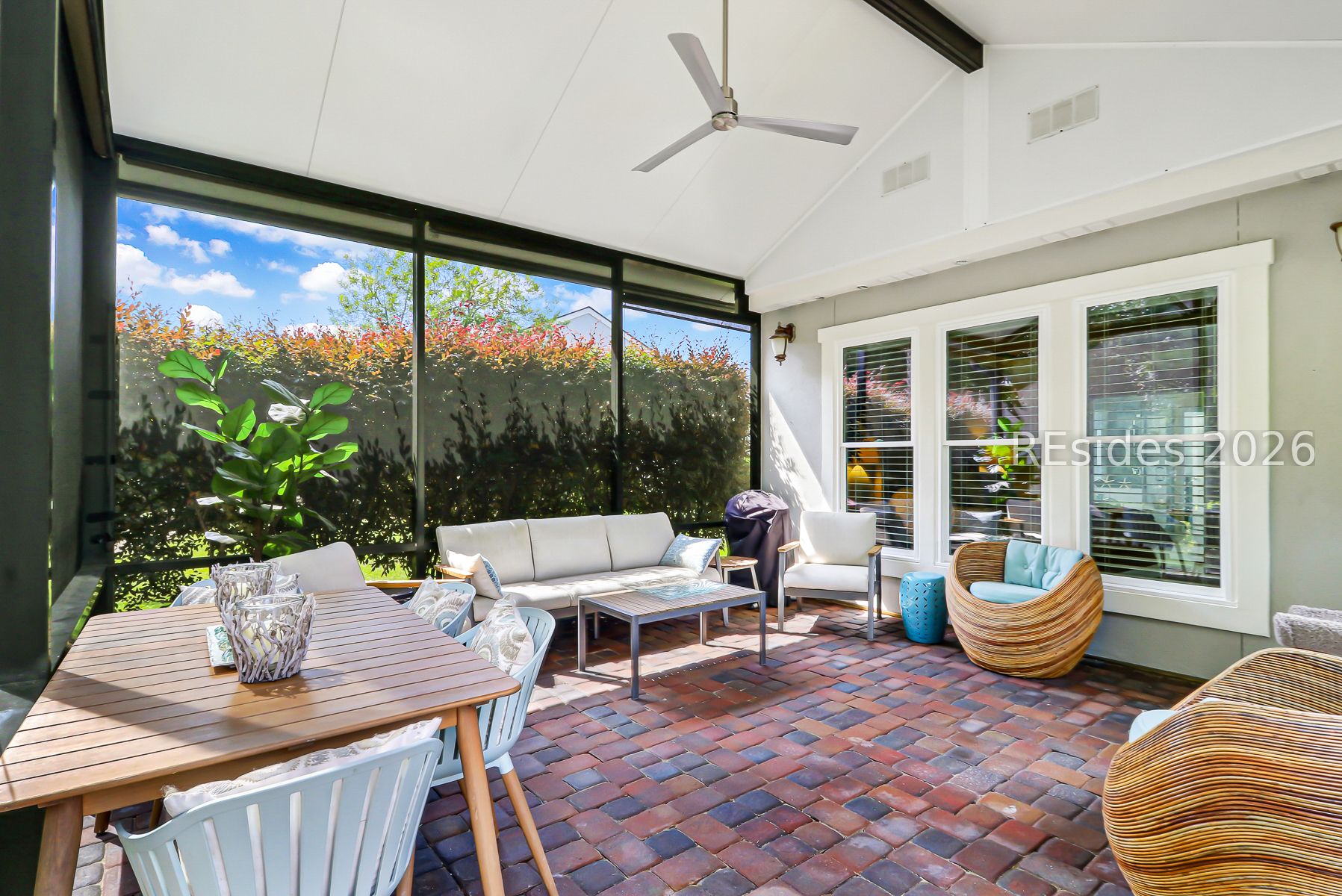 15 Rolling River Drive