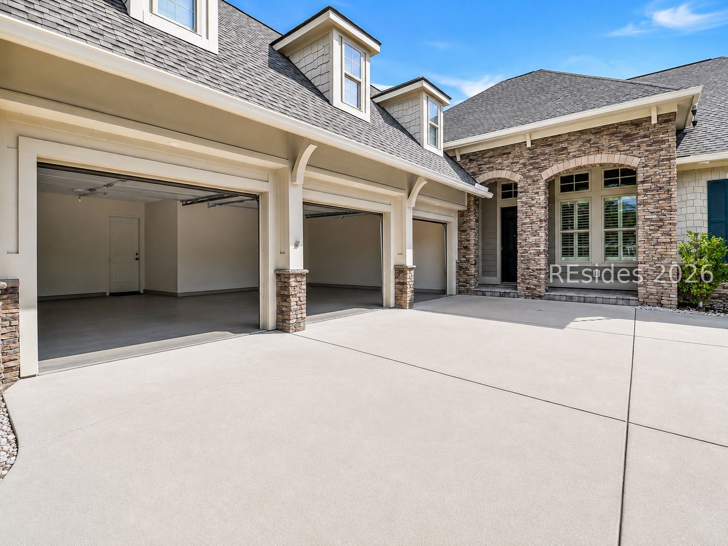 7 Anchor Bay Court