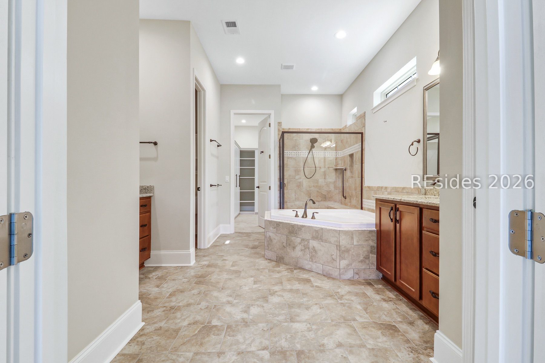 7 Anchor Bay Court