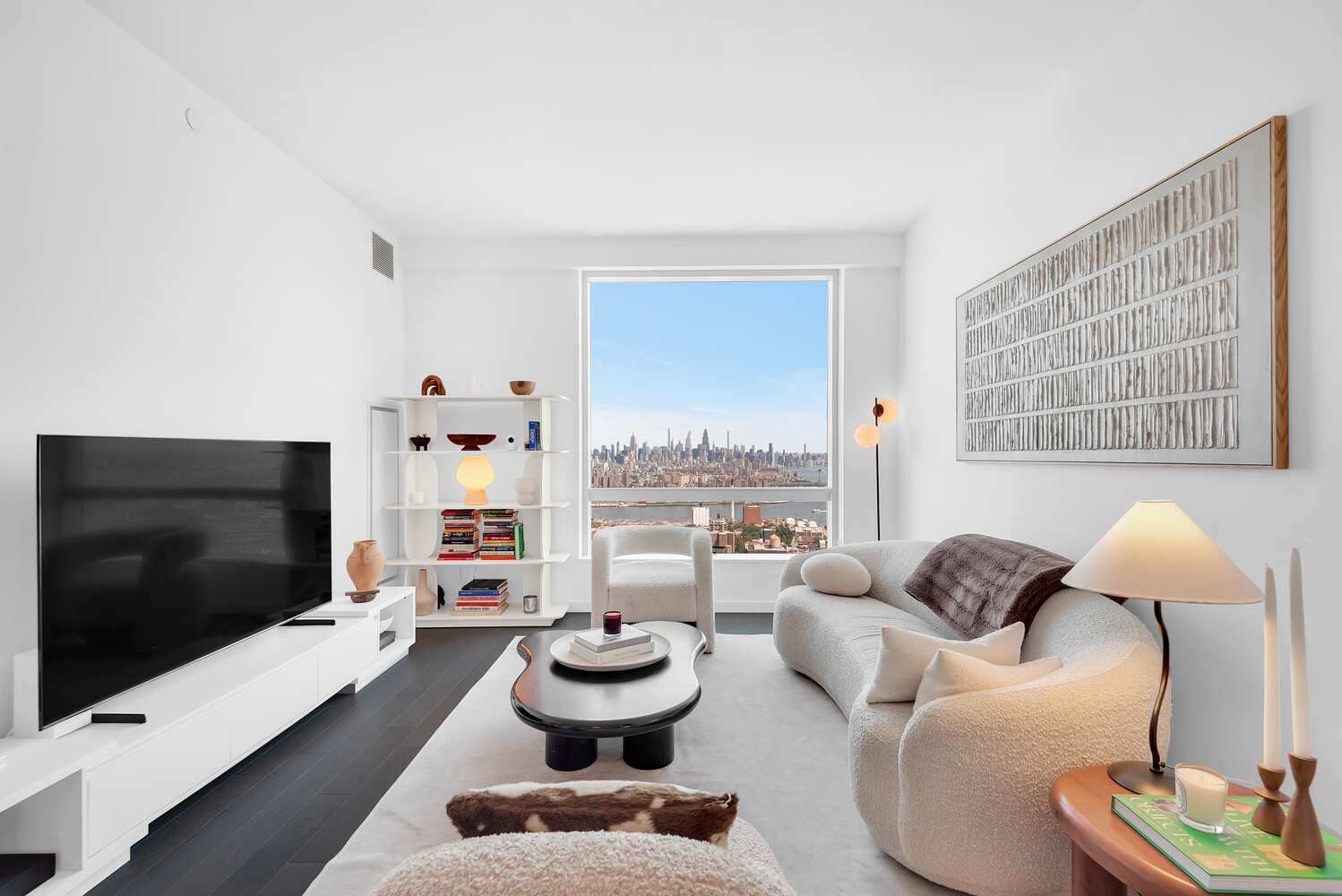 1 CITY Point 57C