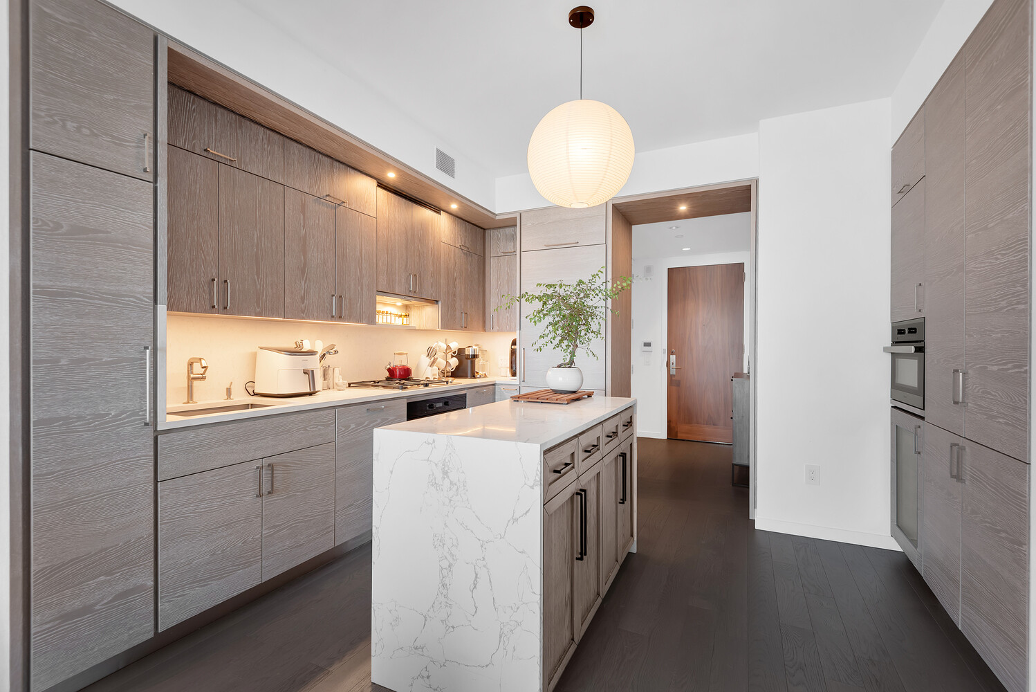 1 CITY Point 57C