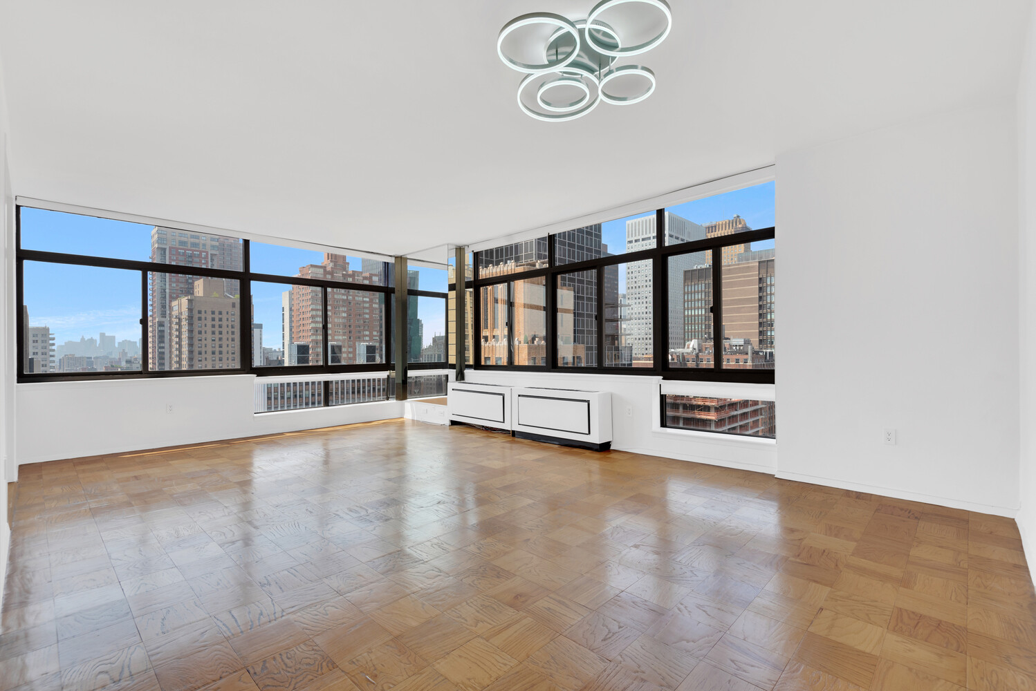 303 E 43RD Street 25B