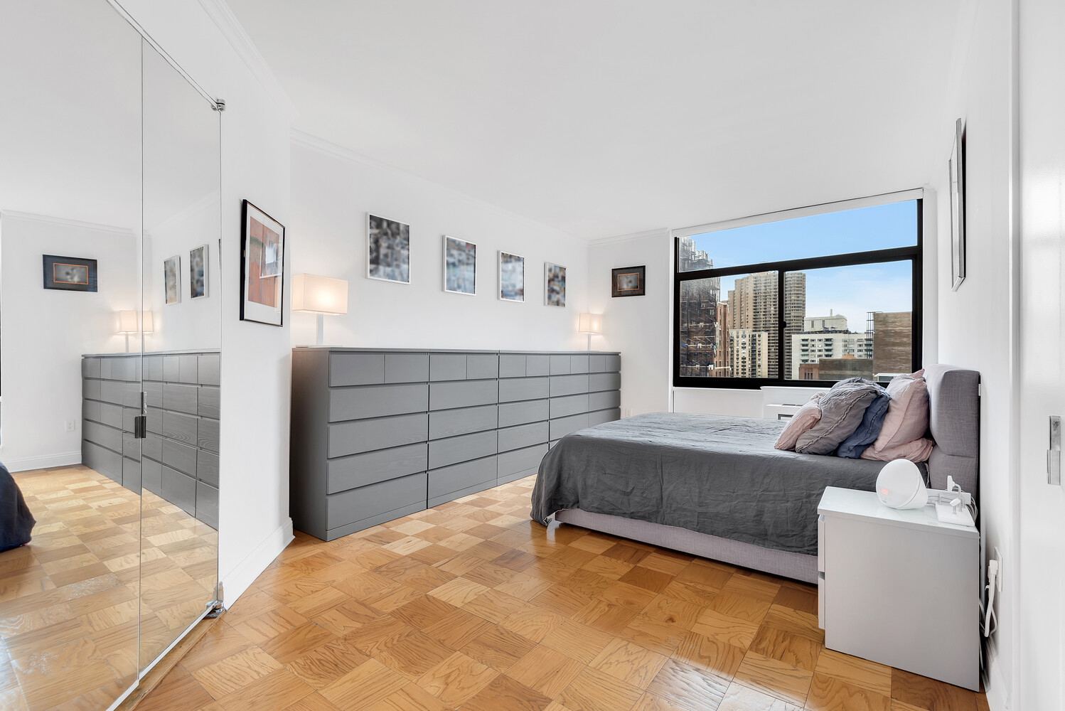 303 E 43RD Street 25B