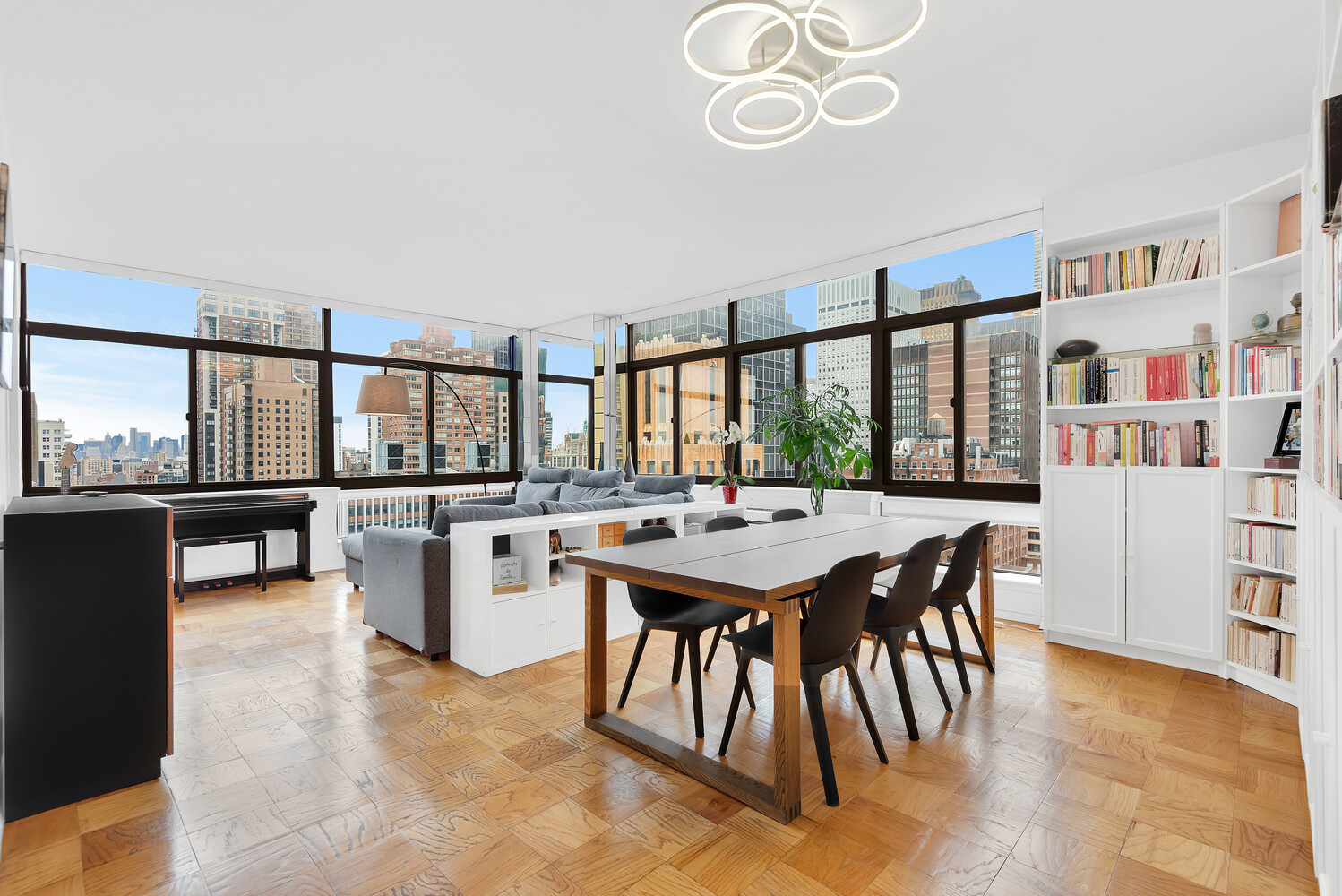 303 E 43RD Street 25B