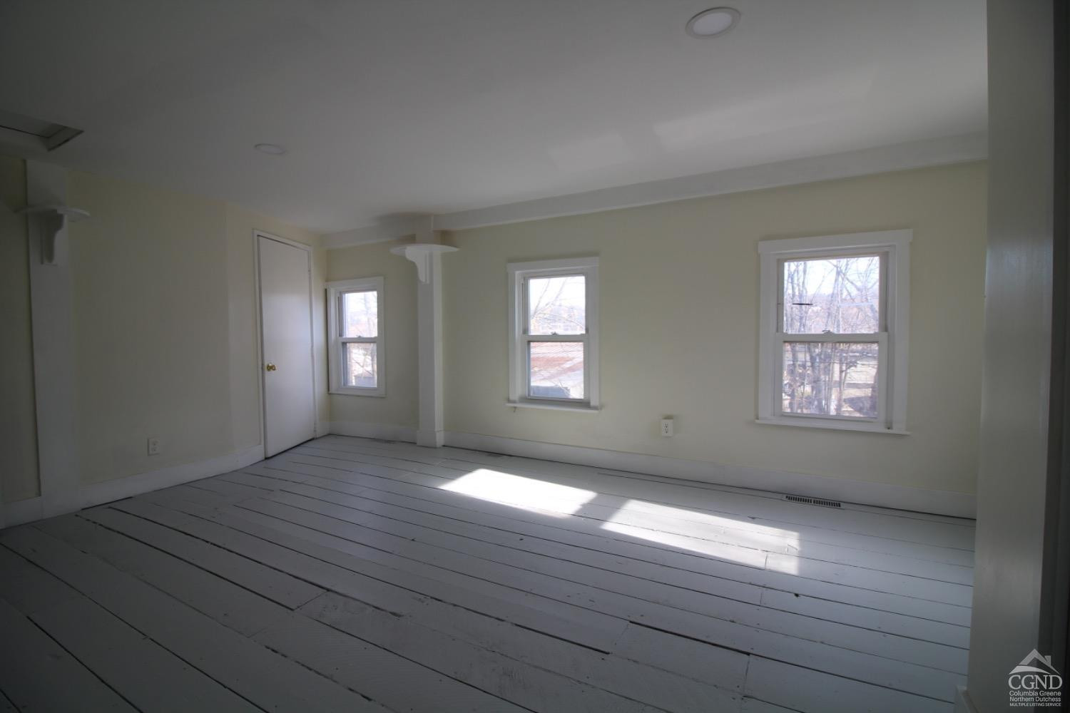 165 W Main