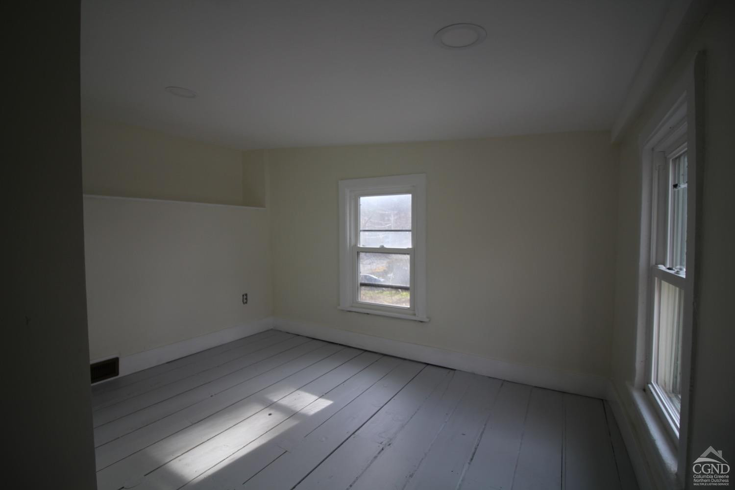 165 W Main