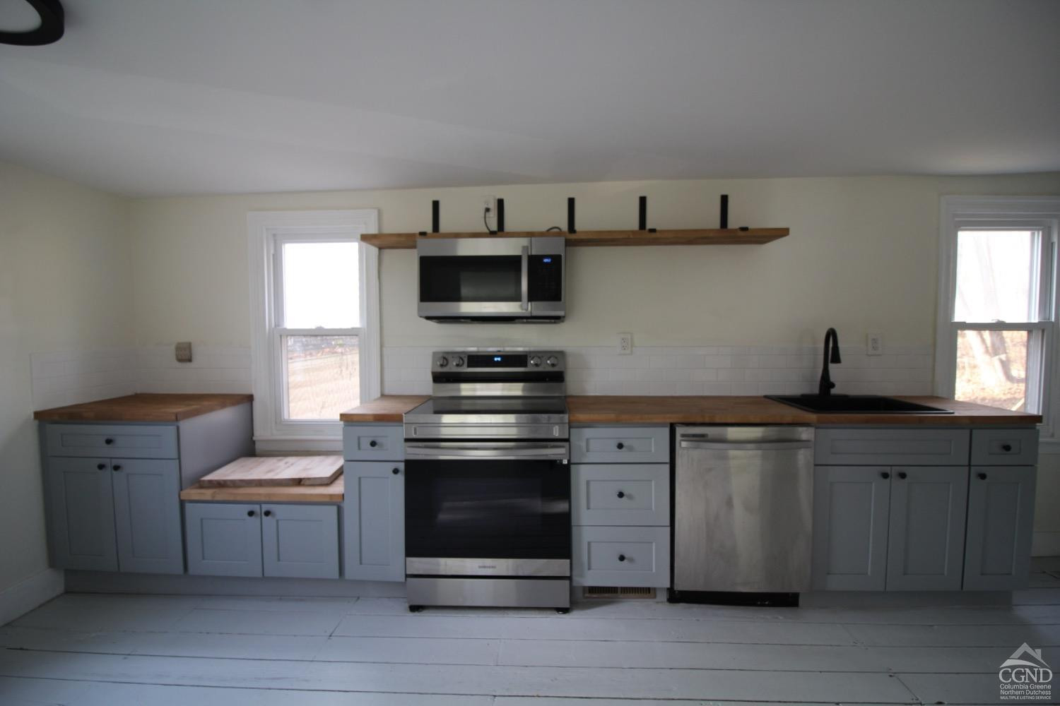 165 W Main