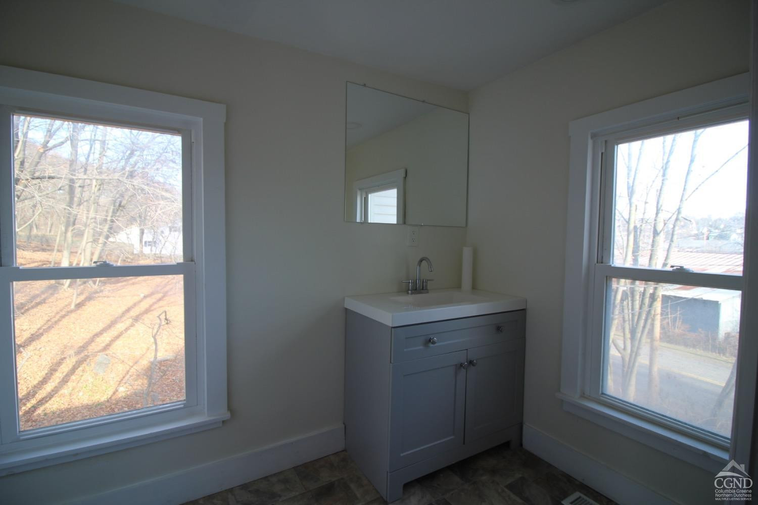 165 W Main