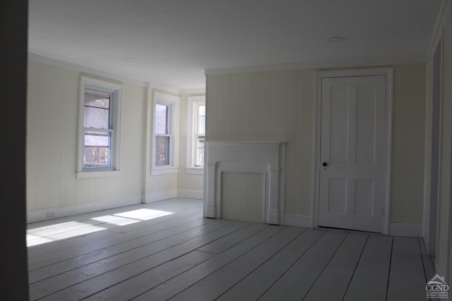 165 W Main
