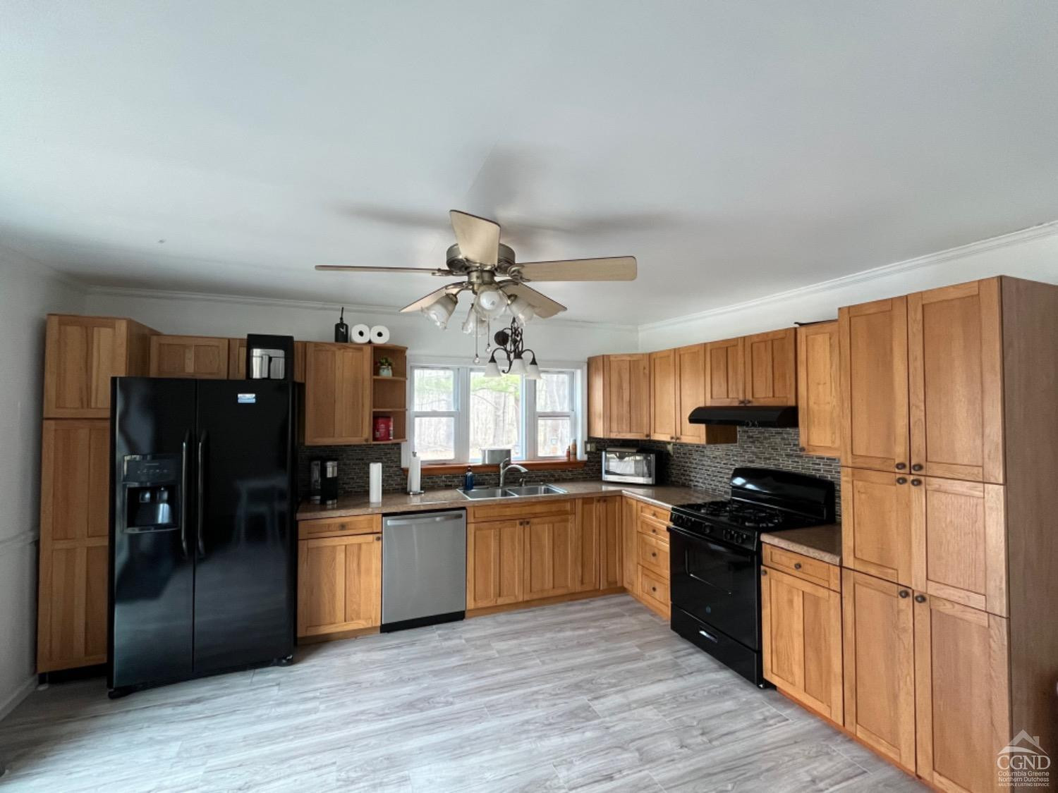 171 Roosevelt Avenue