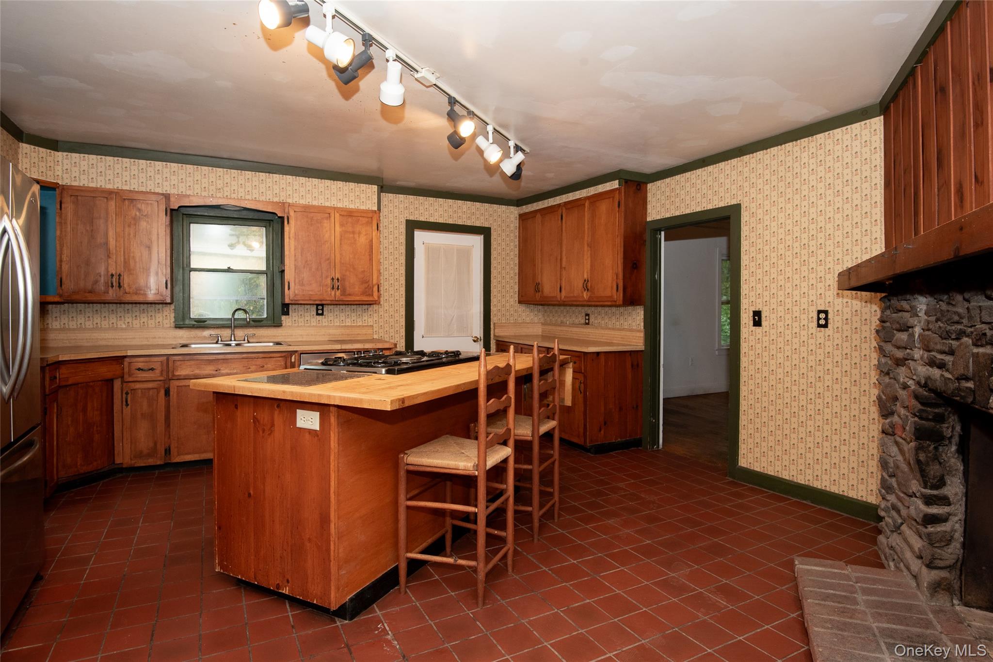 32 Mountain Camp Road