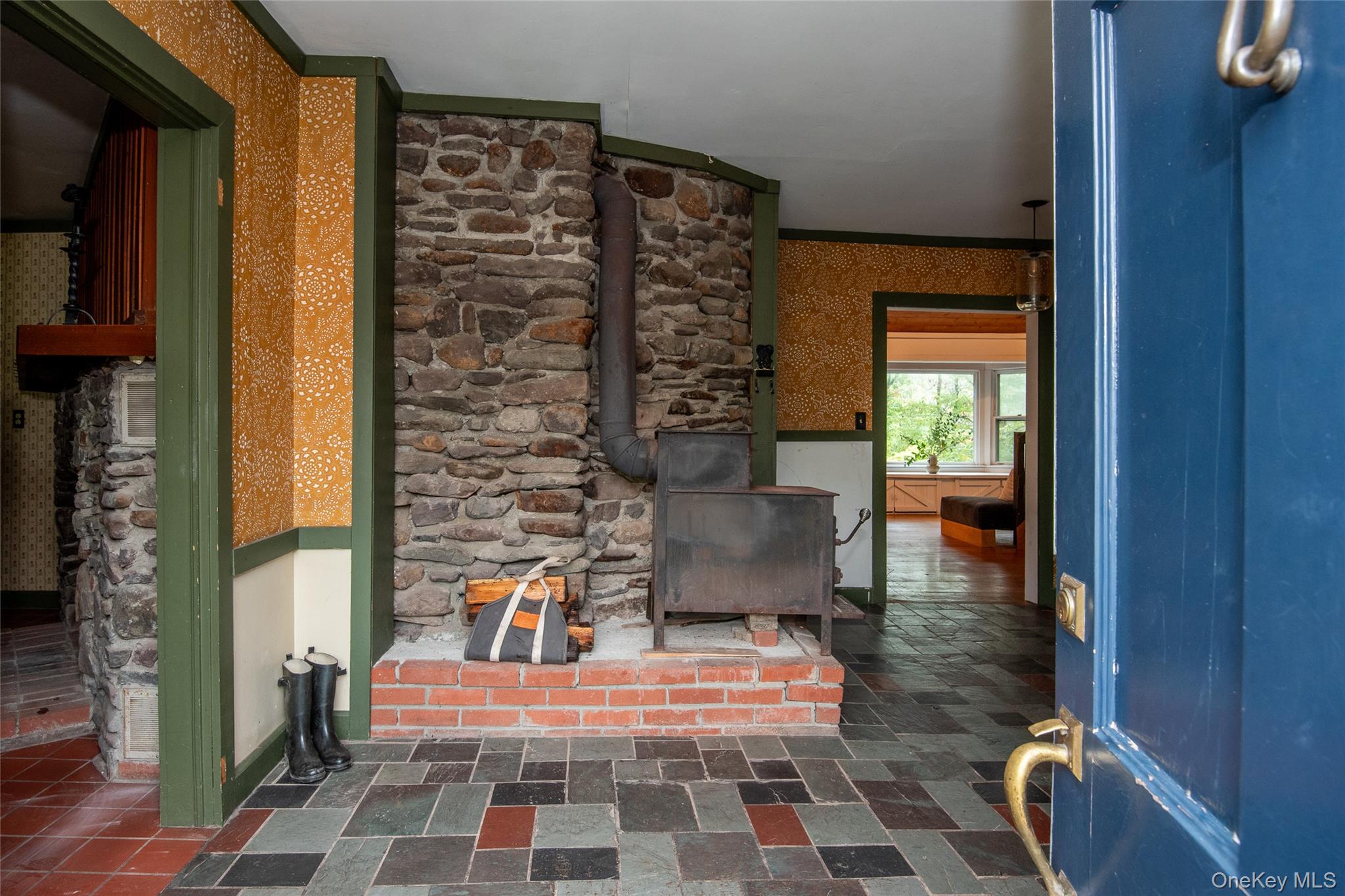 32 Mountain Camp Road