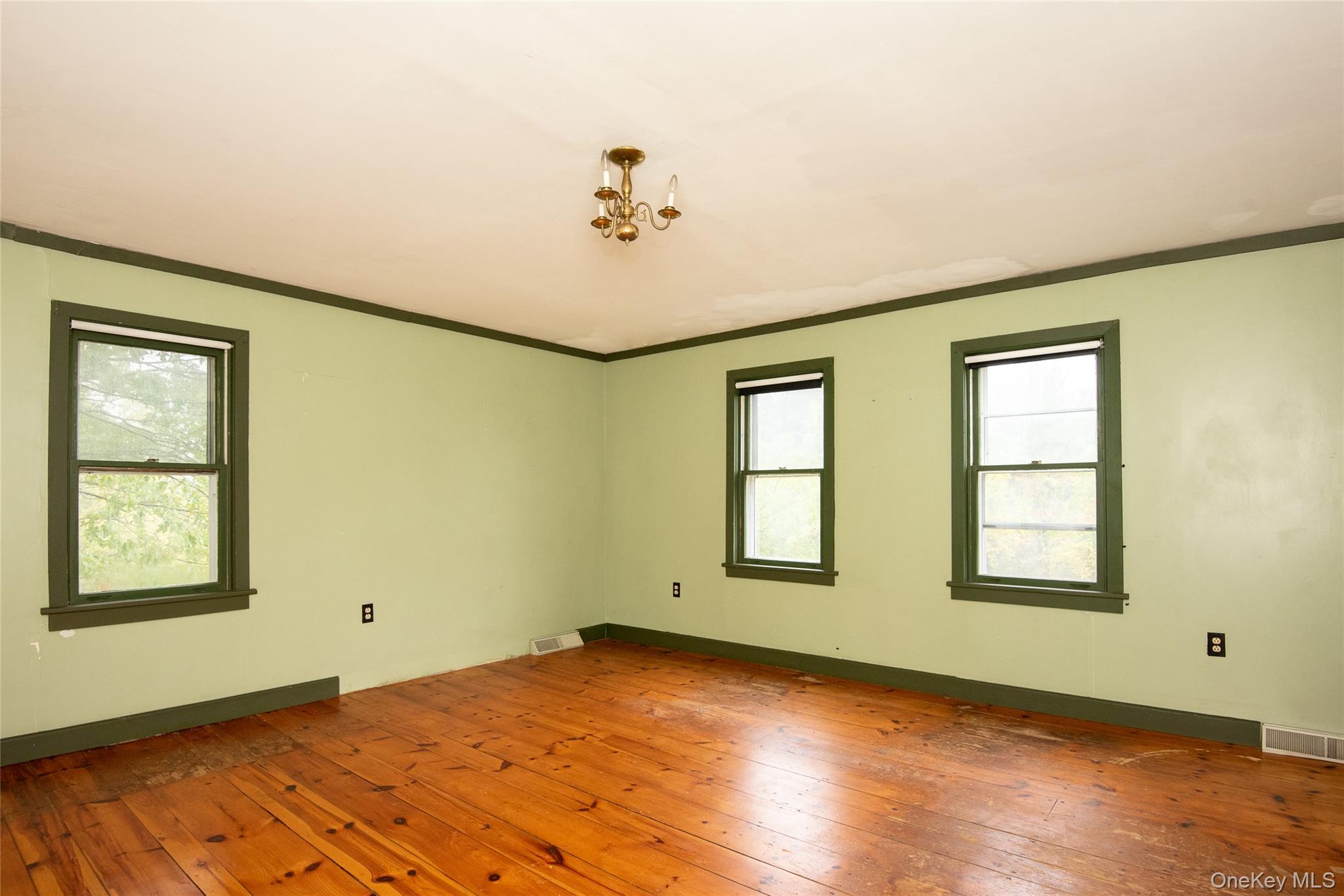 32 Mountain Camp Road