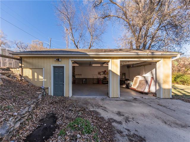 3201 Mark Twain Drive