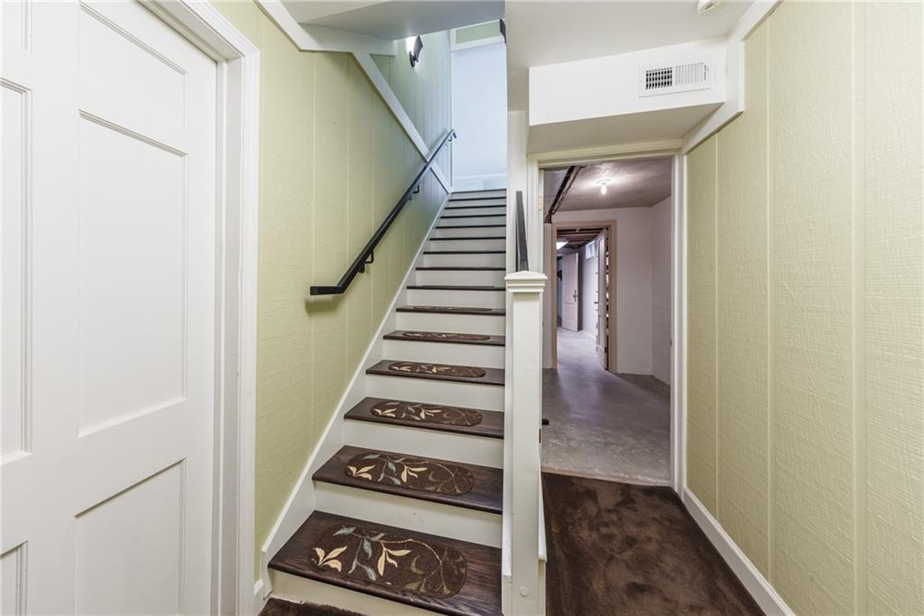 17 Lindenwood Lane