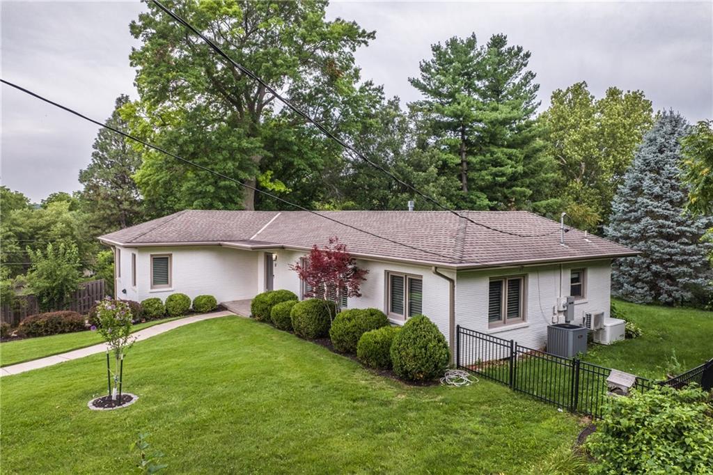 17 Lindenwood Lane