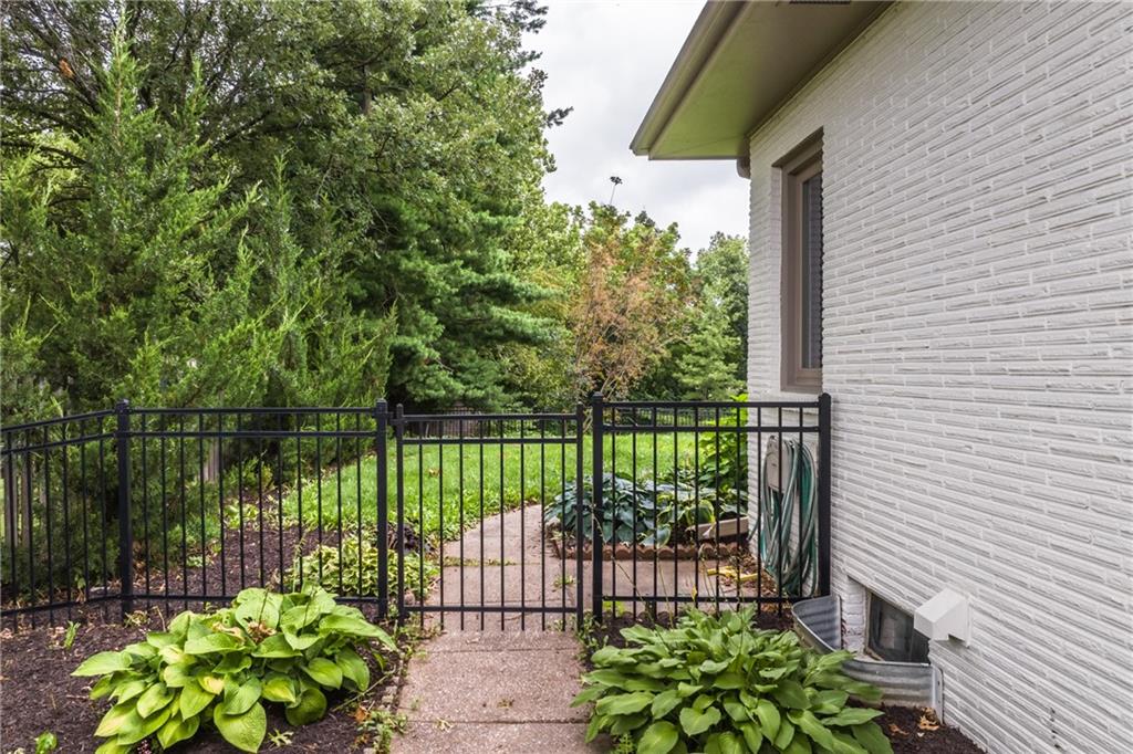 17 Lindenwood Lane