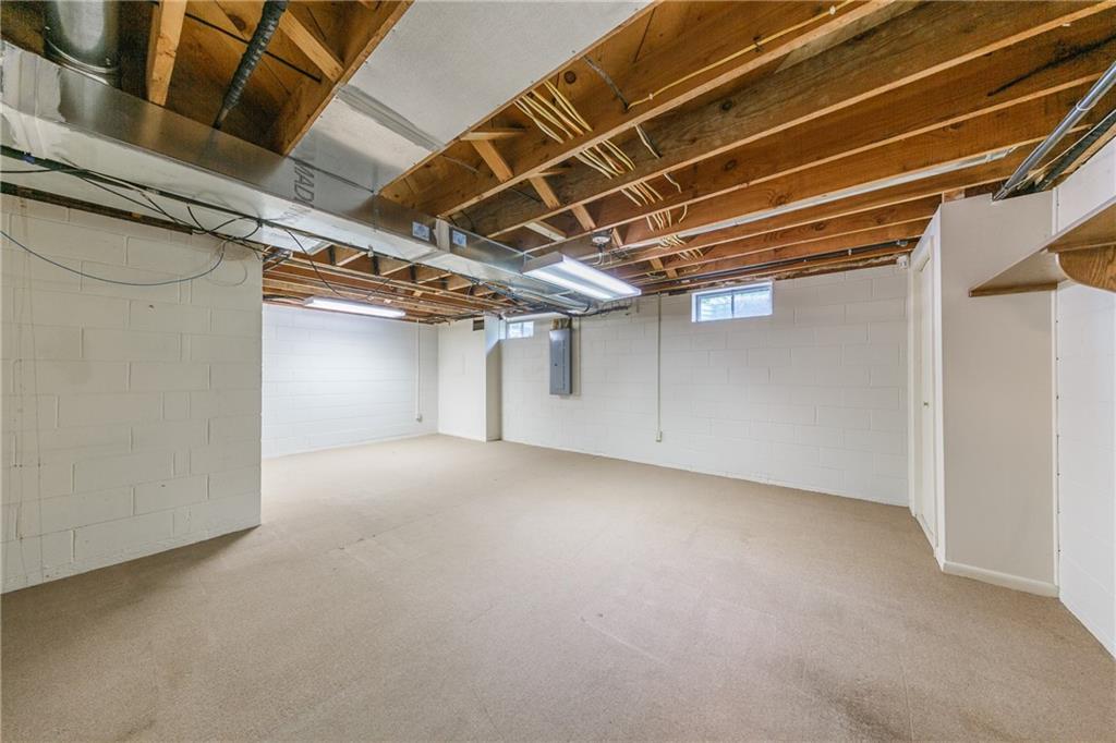 17 Lindenwood Lane