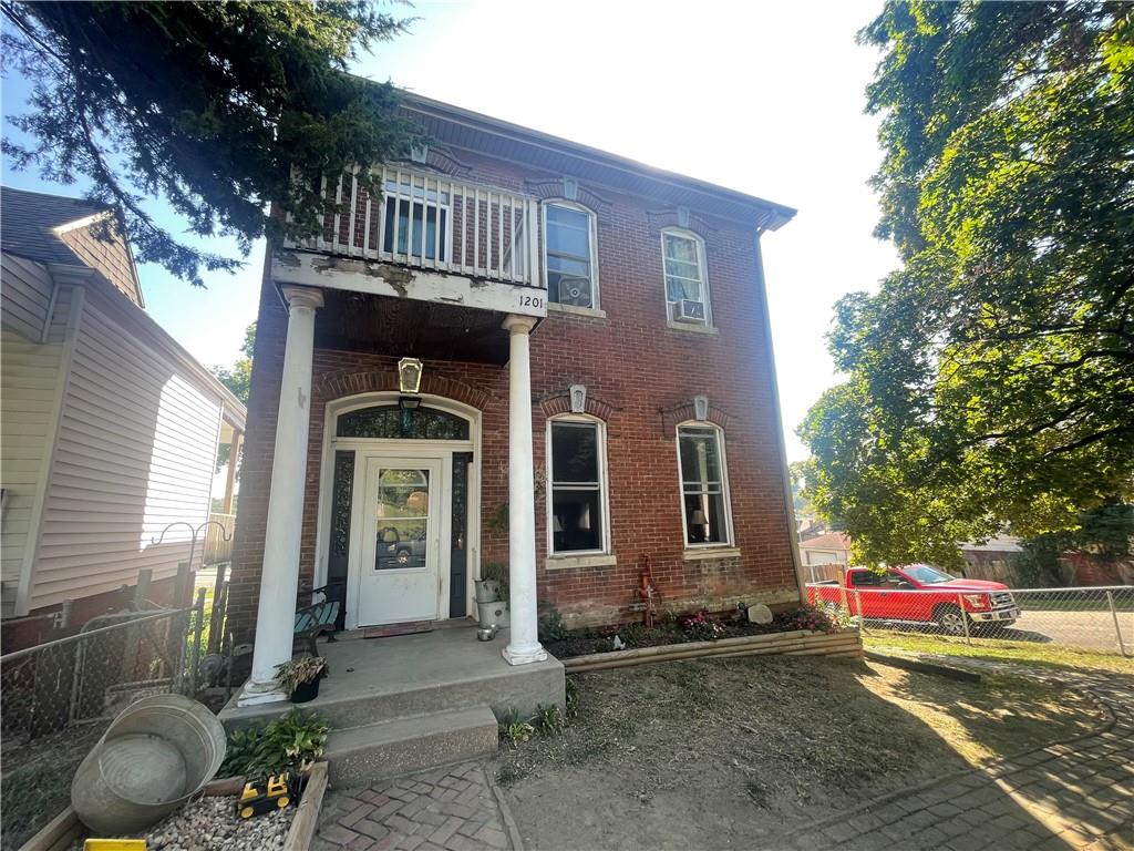 1201 N 2nd Street