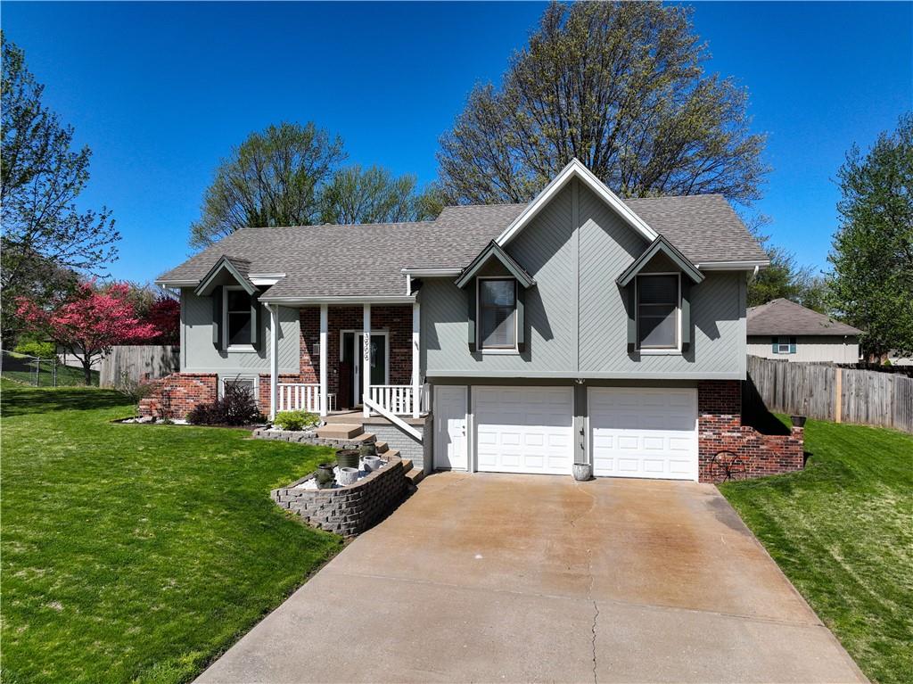 3906 E Haverill Drive