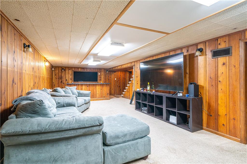 8 Dunn Drive