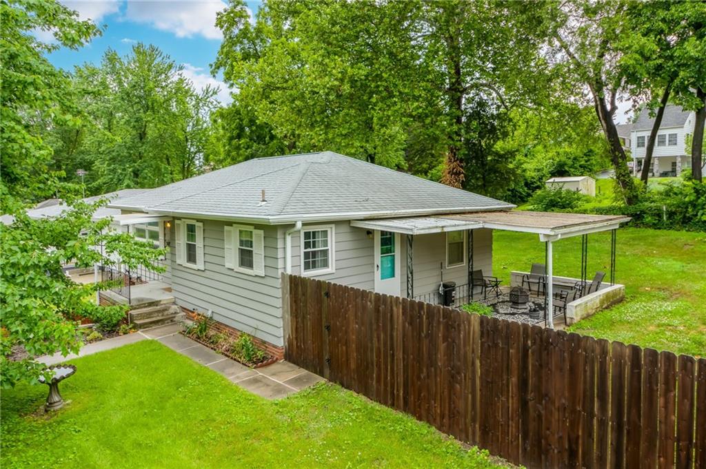 2606 Parallel Avenue