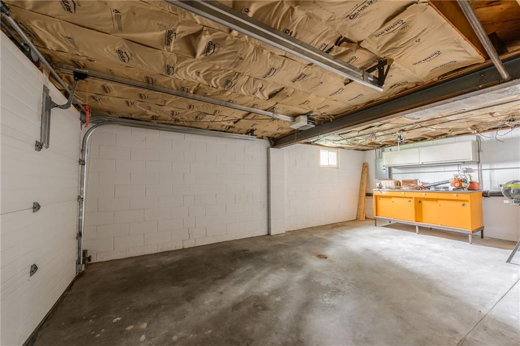 2606 Parallel Avenue