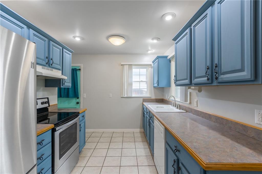 2606 Parallel Avenue