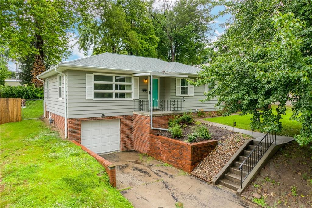 2606 Parallel Avenue