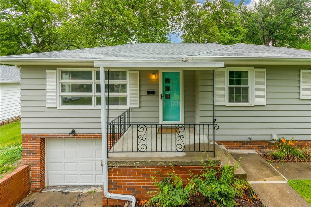 2606 Parallel Avenue