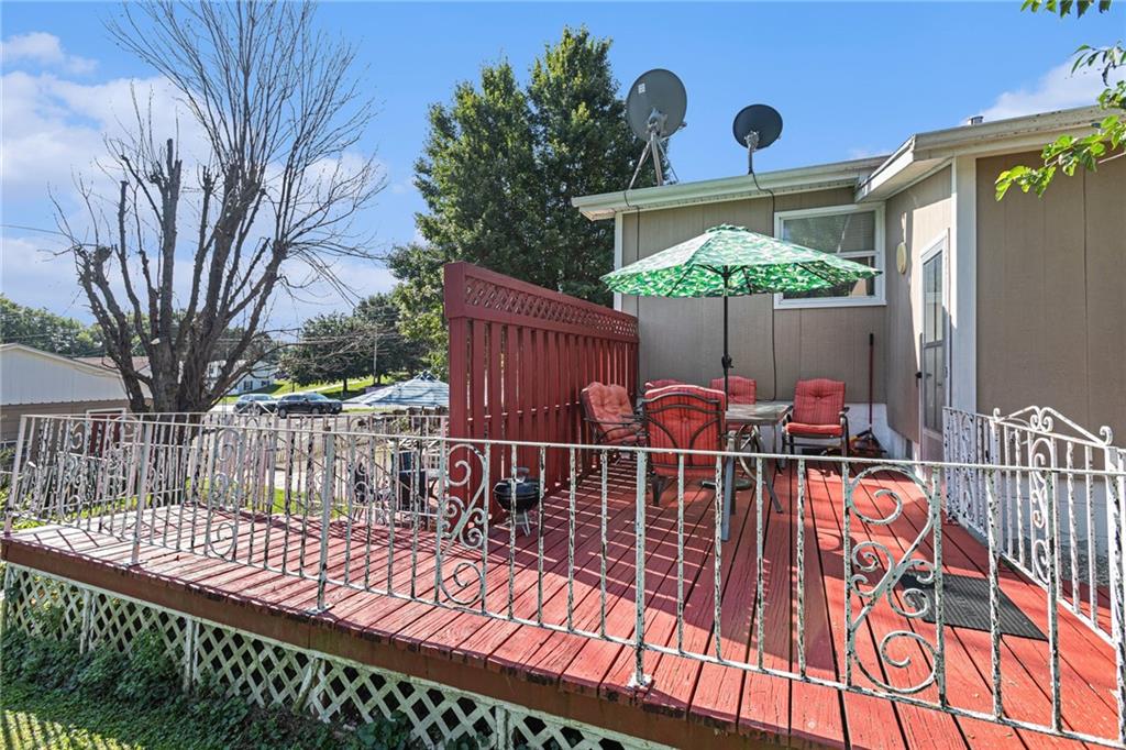 2921 Pear Street