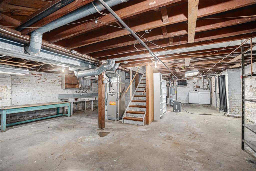 2709 Faraon Street