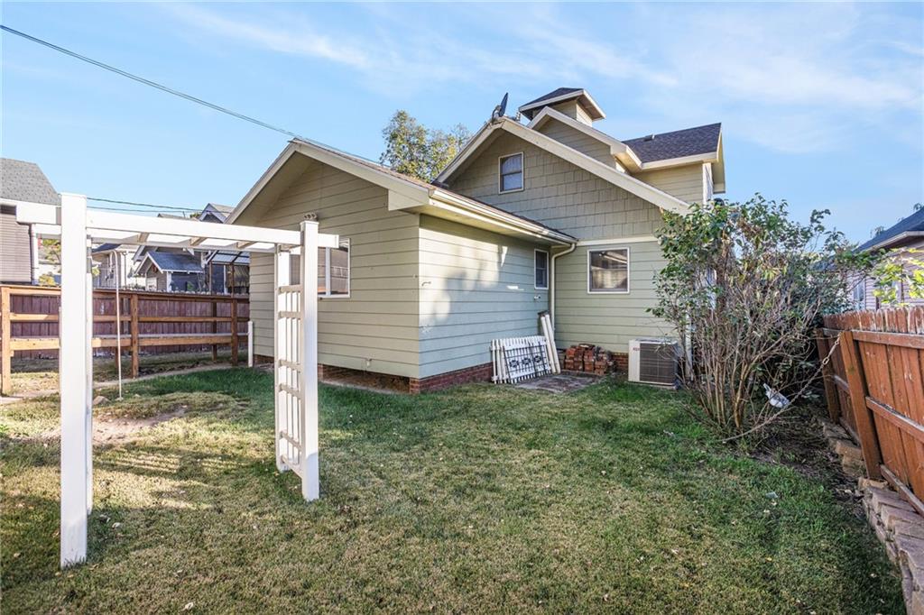 2709 Faraon Street