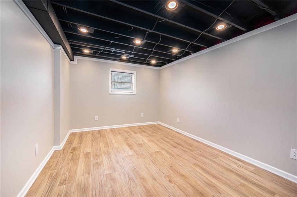 514 Meadowcrest Court