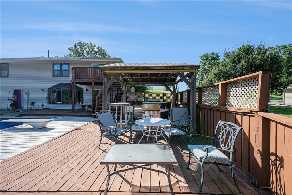 3 SE Terrace Lane