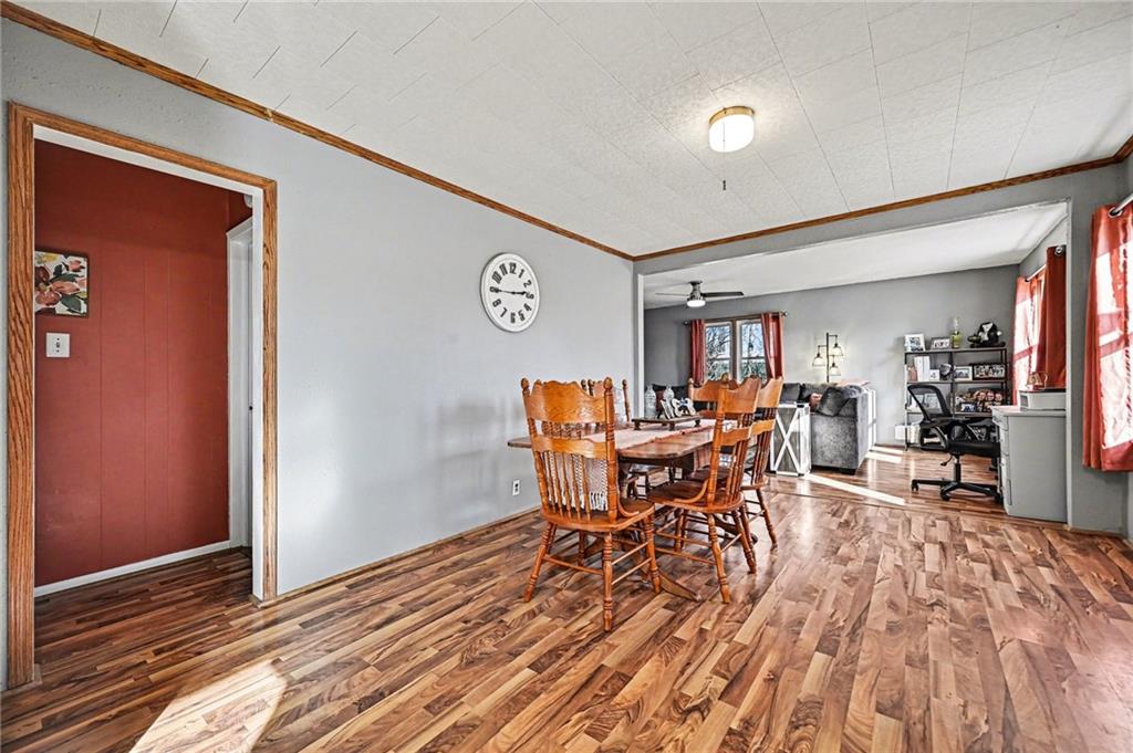 607 W US Highway 71 Highway