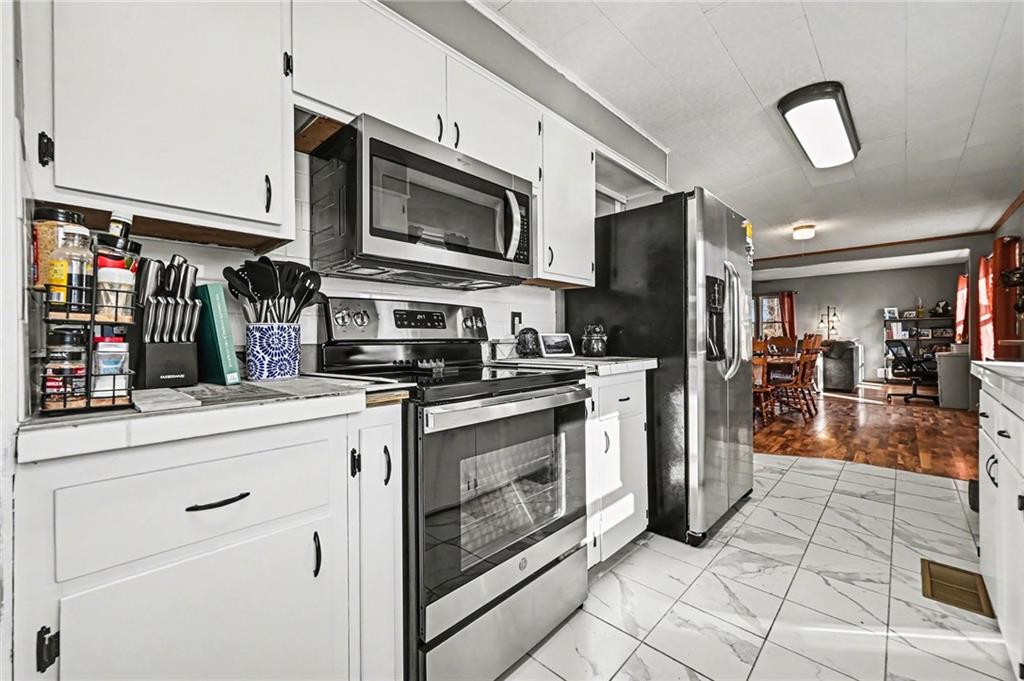 607 W US Highway 71 Highway