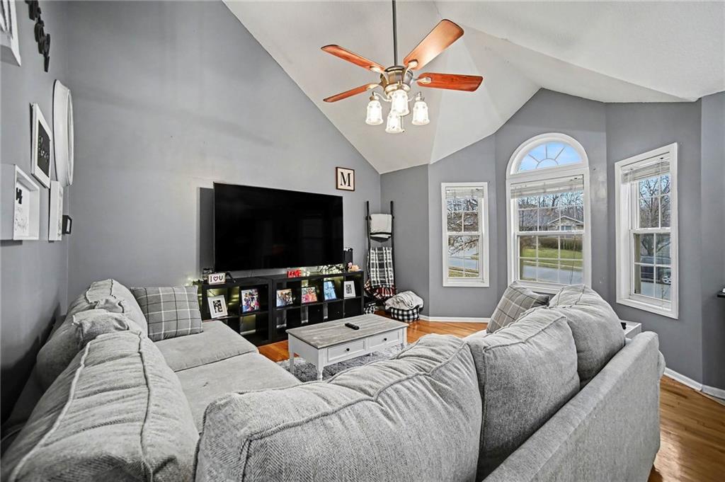 5504 Long View Drive