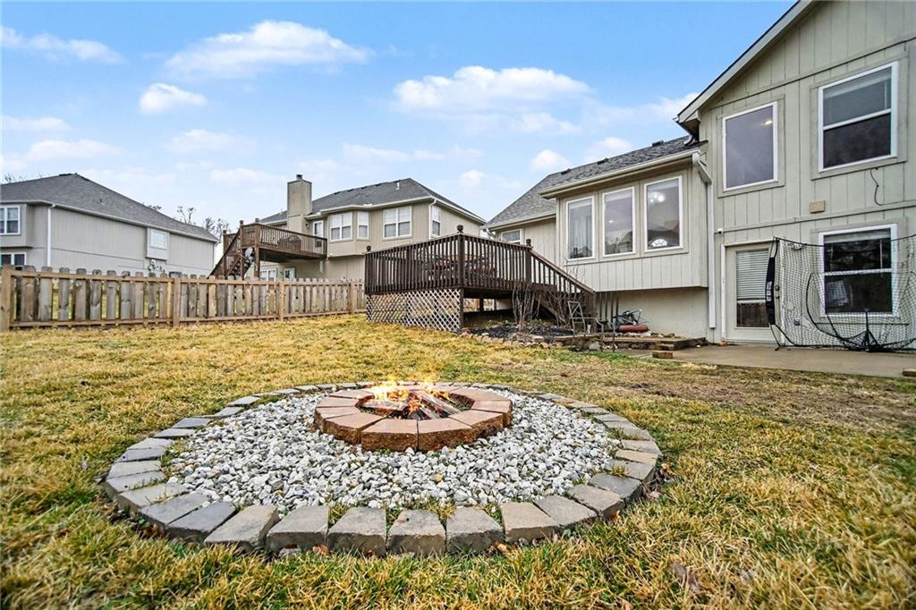 5504 Long View Drive