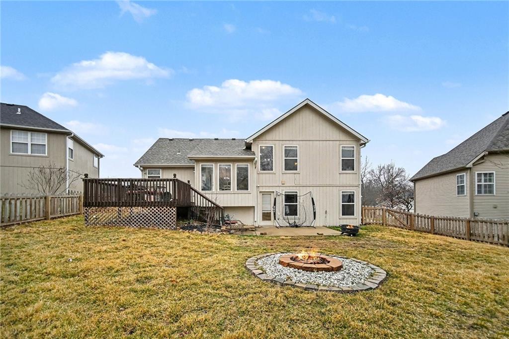 5504 Long View Drive