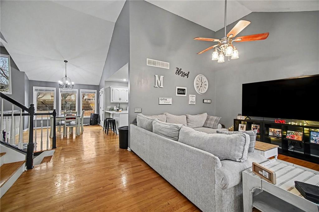 5504 Long View Drive