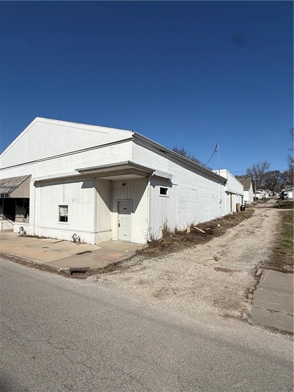 1711-1725 Commercial Street